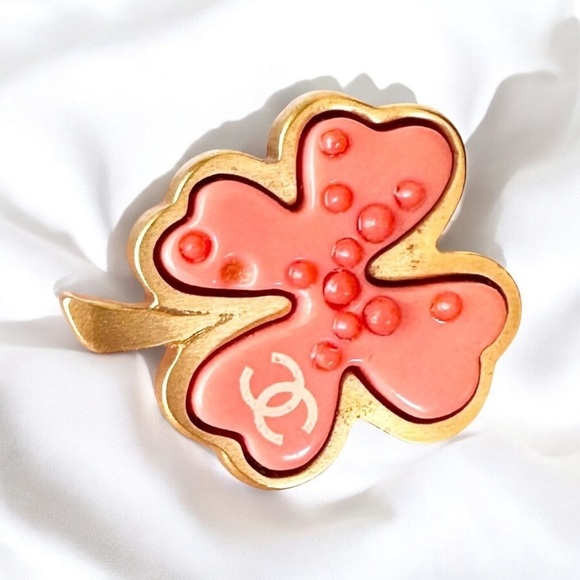 Authentic CHANEL Pink & Gold Four Leaf Clover Shamrock Lucky Charm Brooch Pin - Picture 5 of 10